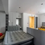 Modern House With Relaxing Hot Tub